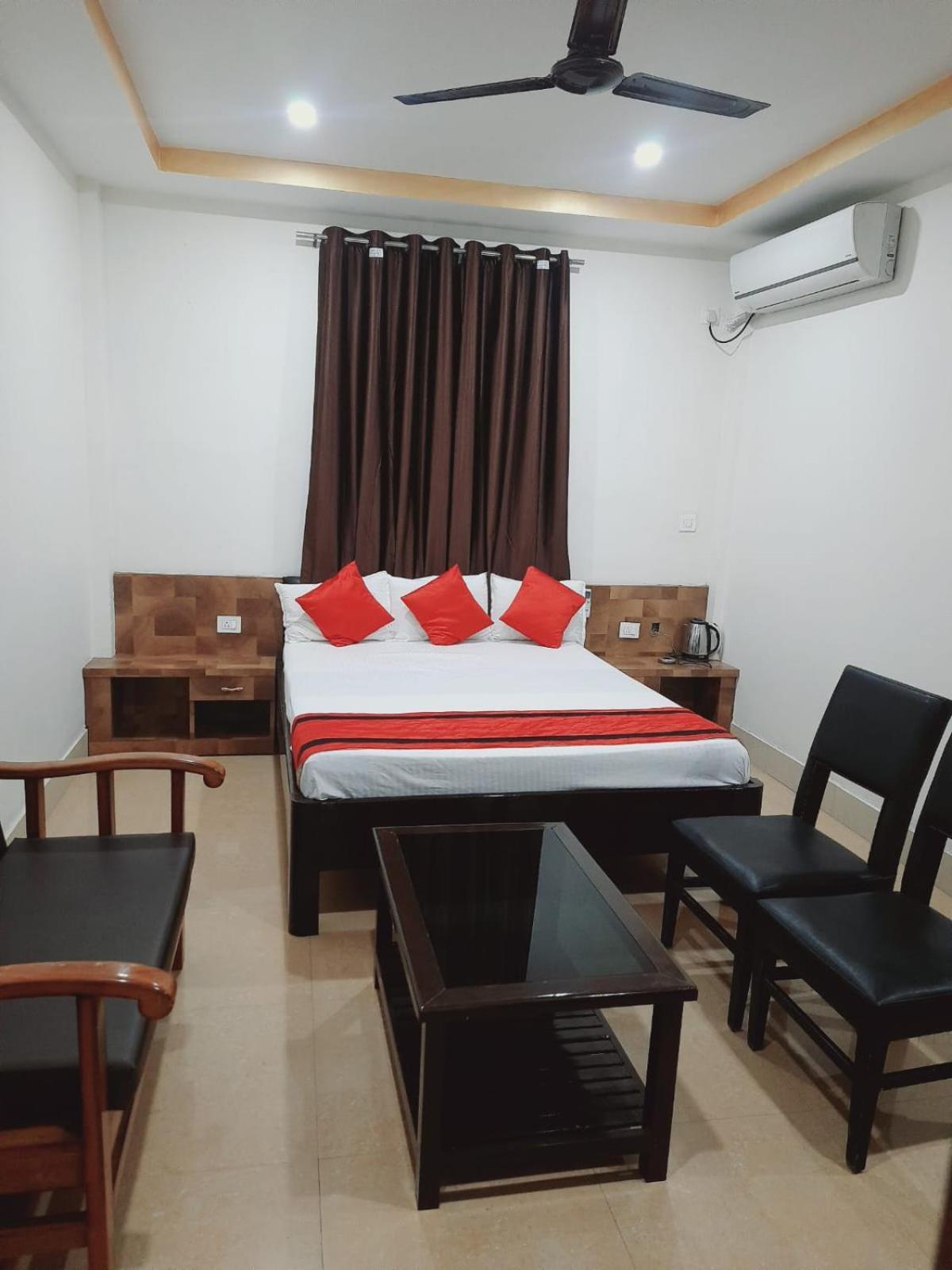 Hotel Knight Inn Airport Guwahati Exteriör bild